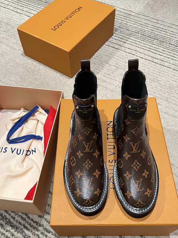 Louis Vuitton Shoe 